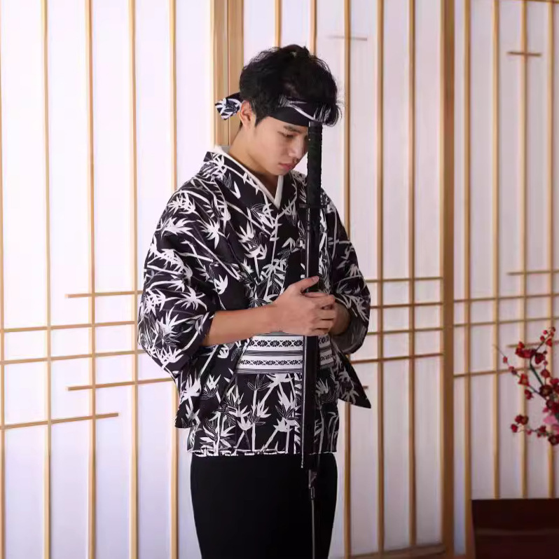Kimono Giapponese da Uomo con  - Traditional Japanese Men'S Formal Wear recensione e prezzo